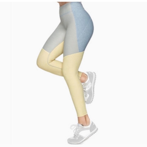 Outdoor Voices Workout Set - Picture 2 of 6